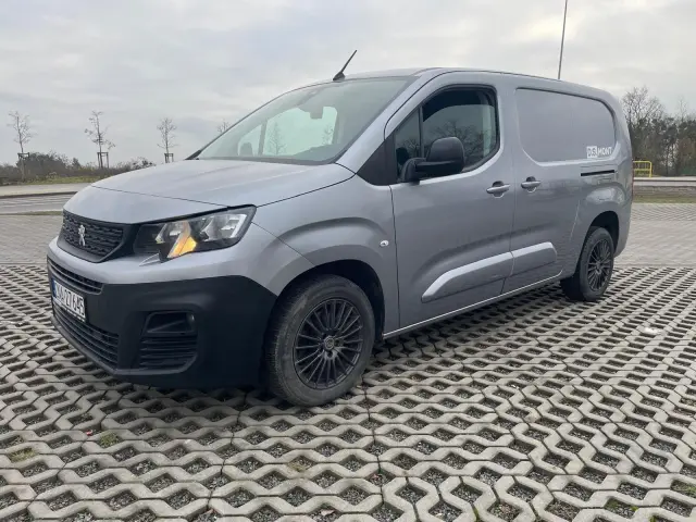 PEUGEOT Partner Long Premium Aut.